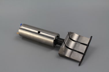 Kauçuk Ürünleri Otomotiv Endüstrisi için Titanyum Alaşımlı Bıçak 500W Ultrasonik Kesici